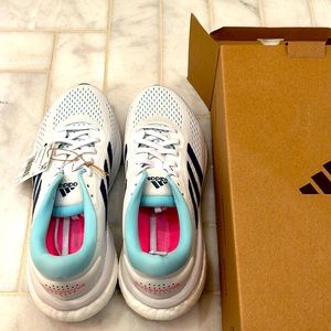 NWT Adidas Supernova running shoes